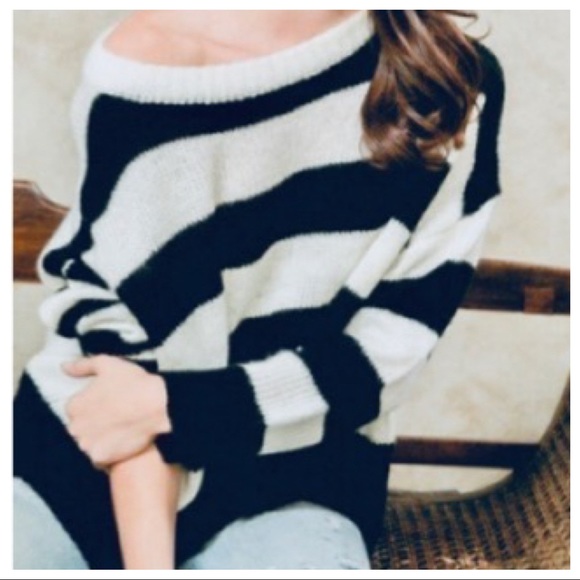 ✨LAST ONE✨CHIC LOOSE FIT BLACK STRIPED SWEATER - Picture 7 of 10